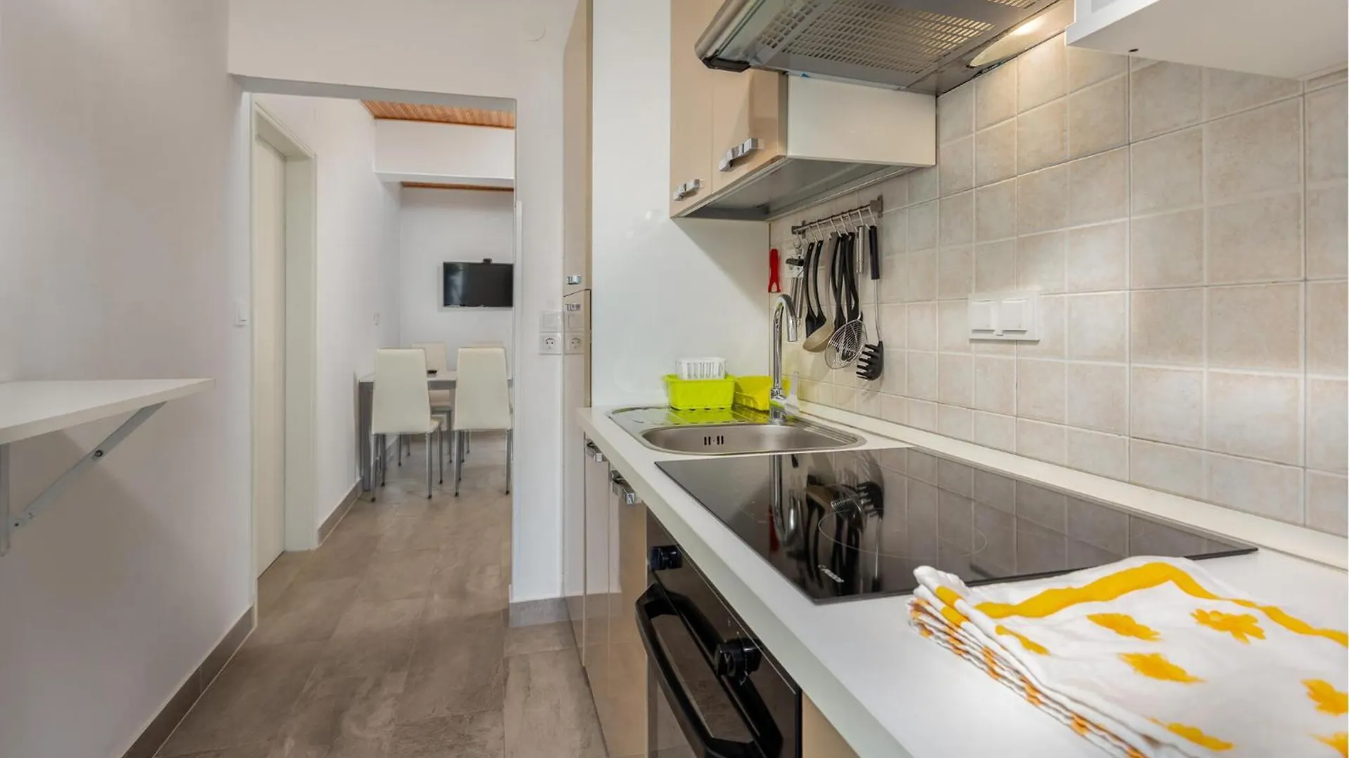 Gorgeous Apartment In Barbat With Outdoor Swimming Pool Barbat na Rabu クロアチア