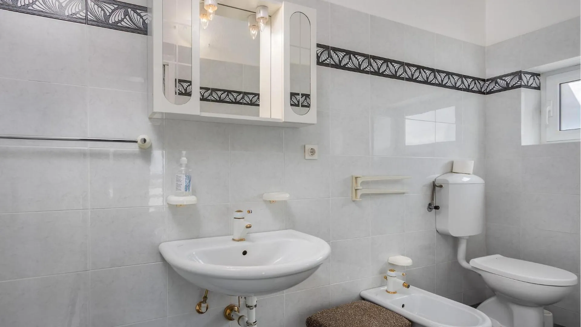 Gorgeous Apartment In Barbat With Outdoor Swimming Pool Barbat na Rabu
